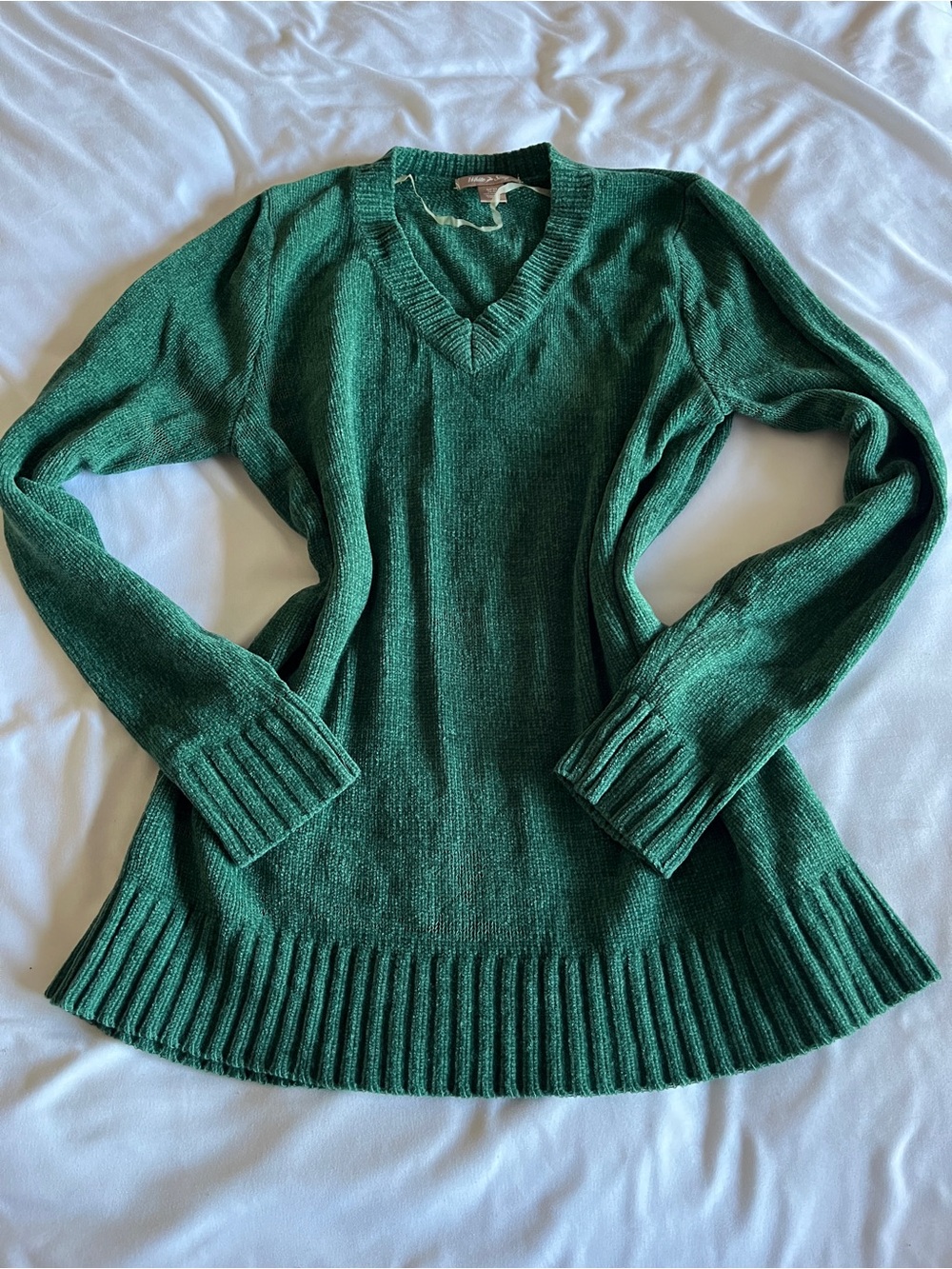 White Stag Small Green 100% Acrylic Long Sleeve V-Neck Sweater